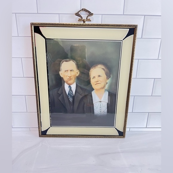 VINTAGE ANTIQUE HUSBAND WIFE COUPLE PROFESSIONAL PHOTO ORNATE FRAME - Picture 10 of 10